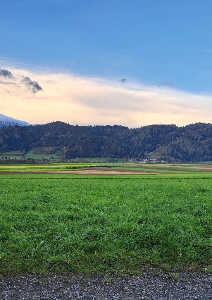 Landschaft mit Wolken